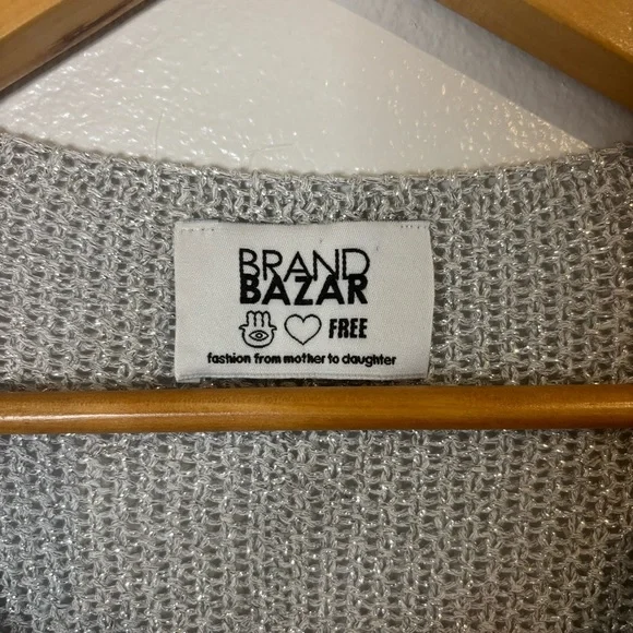 Brand Bazar Metallic Shimmer Knit Top Silver Holiday Sweater Sz M Made in Italy - Picture 2 of 11